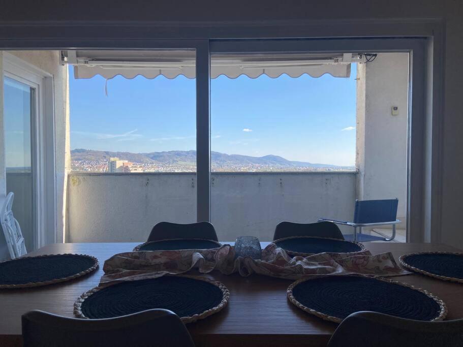 Tolle Mit Panoramablick Apartment *